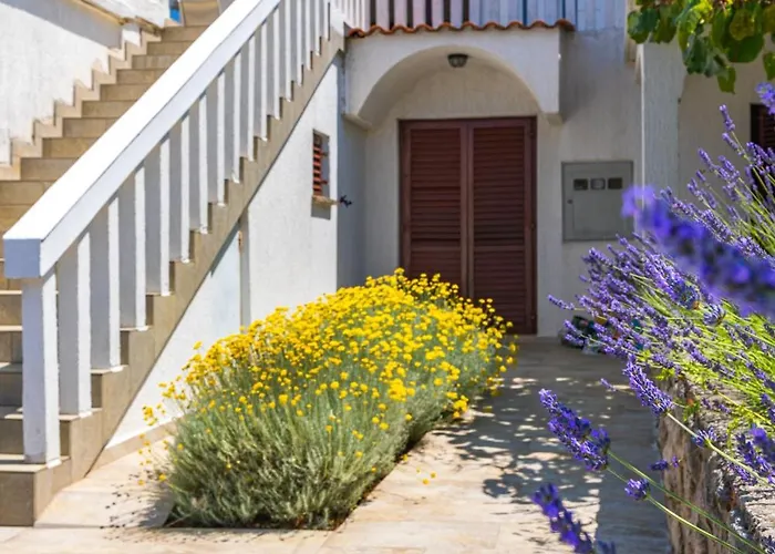 For 2 Kijac Apartamento Njivice